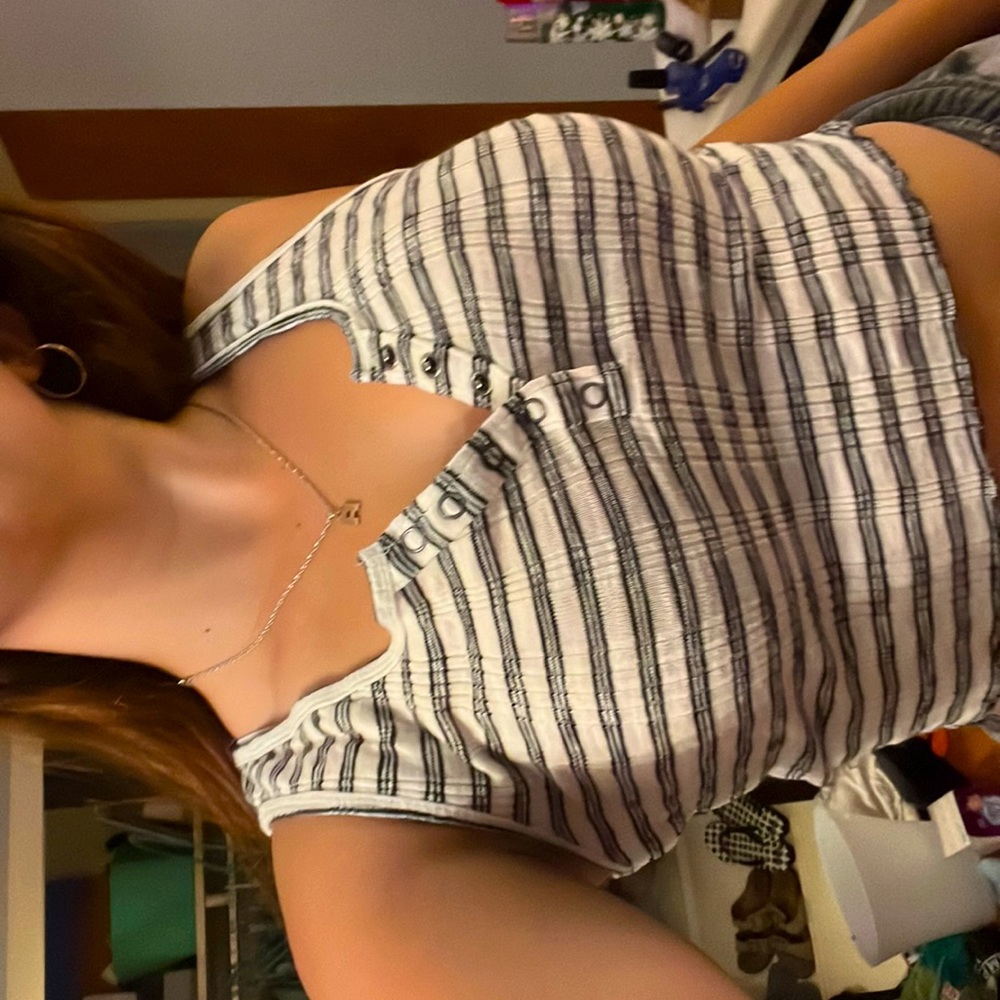 Cropped tank size S american eagle